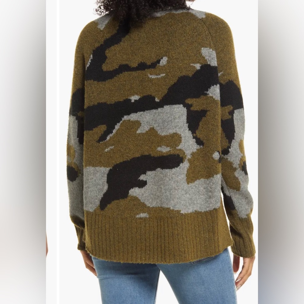 Nordstrom Size Medium Women’s Fleece Mock Neck Camo Sweater - Picture 2 of 11